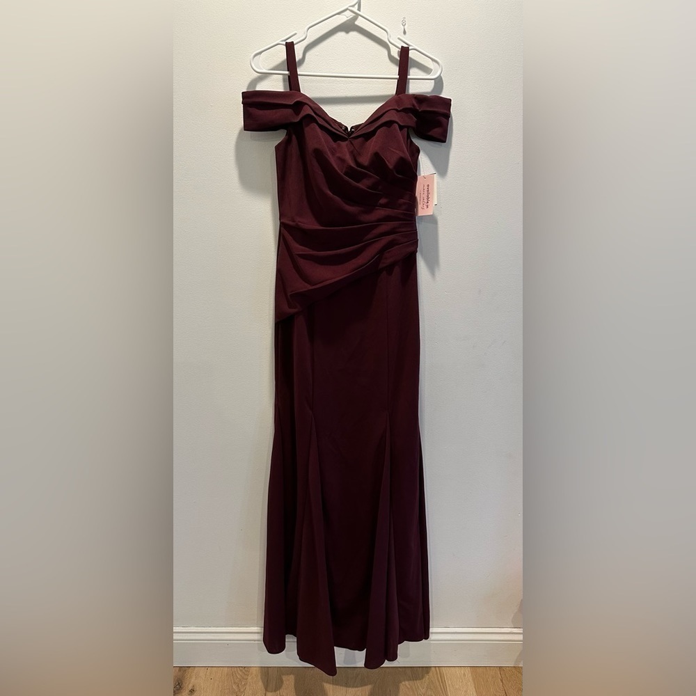OLEG CASSINI off-the-shoulder ruched crepe mermaid dress WBM2427V4 - Picture 4 of 8